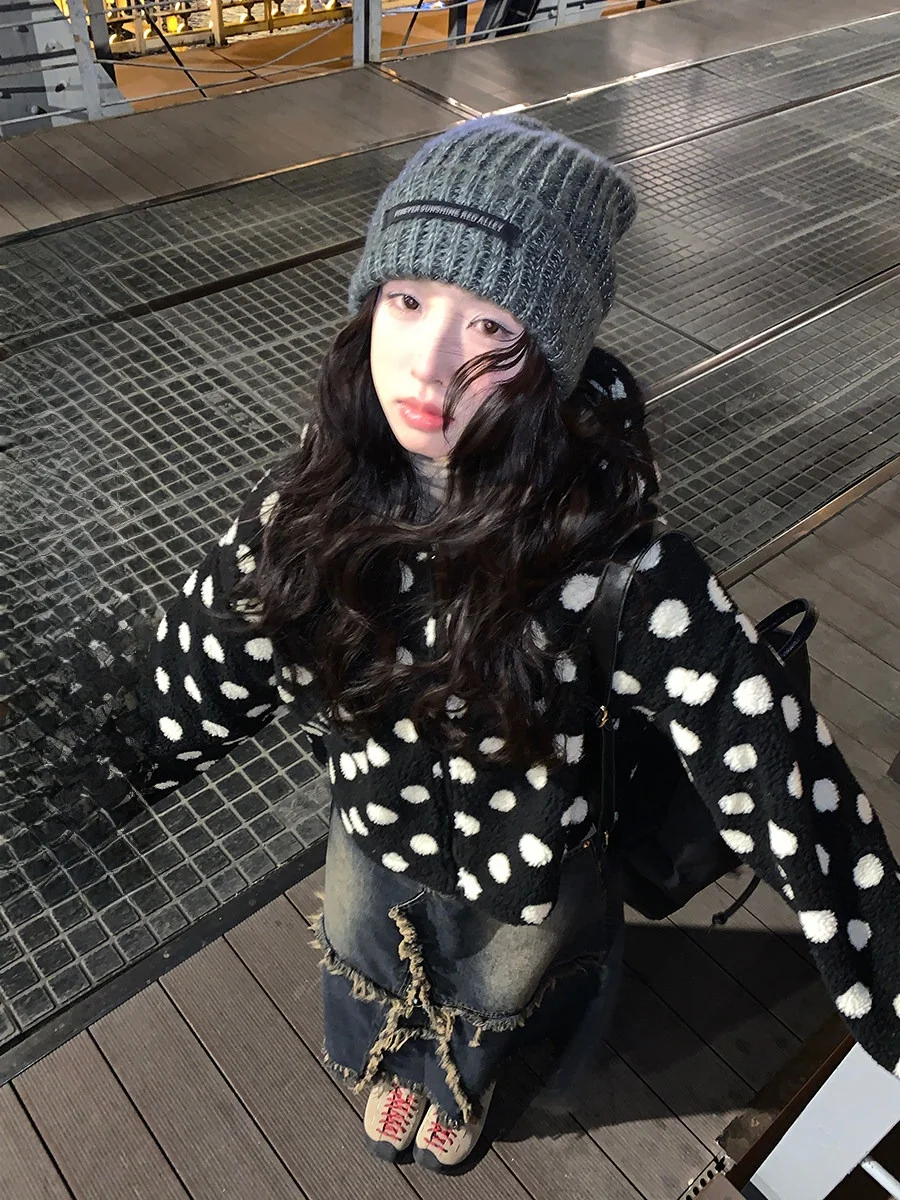 Adorable Checkered Lamb Fur Jacket Women's Korean Style Coat with Hood Casual Outerwear Loose Fit Long Sleeve
Adorable Checkered Lamb Fur Jacket Women's Korean Style Coat with Hood Casual Outerwear Loose Fit Long Sleeve