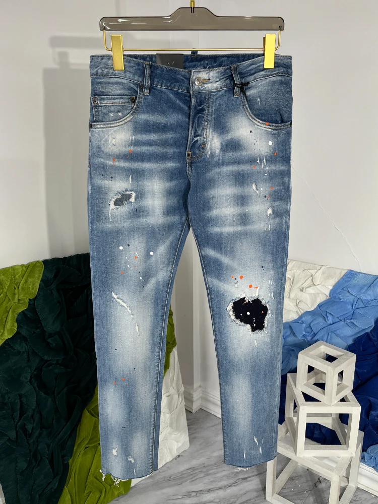 2023 Spring Summer Chic Men's High Quality Brand New Designer Hole Denim Pants C780
2023 Spring Summer Chic Men's High Quality Brand New Designer Hole Denim Pants C780