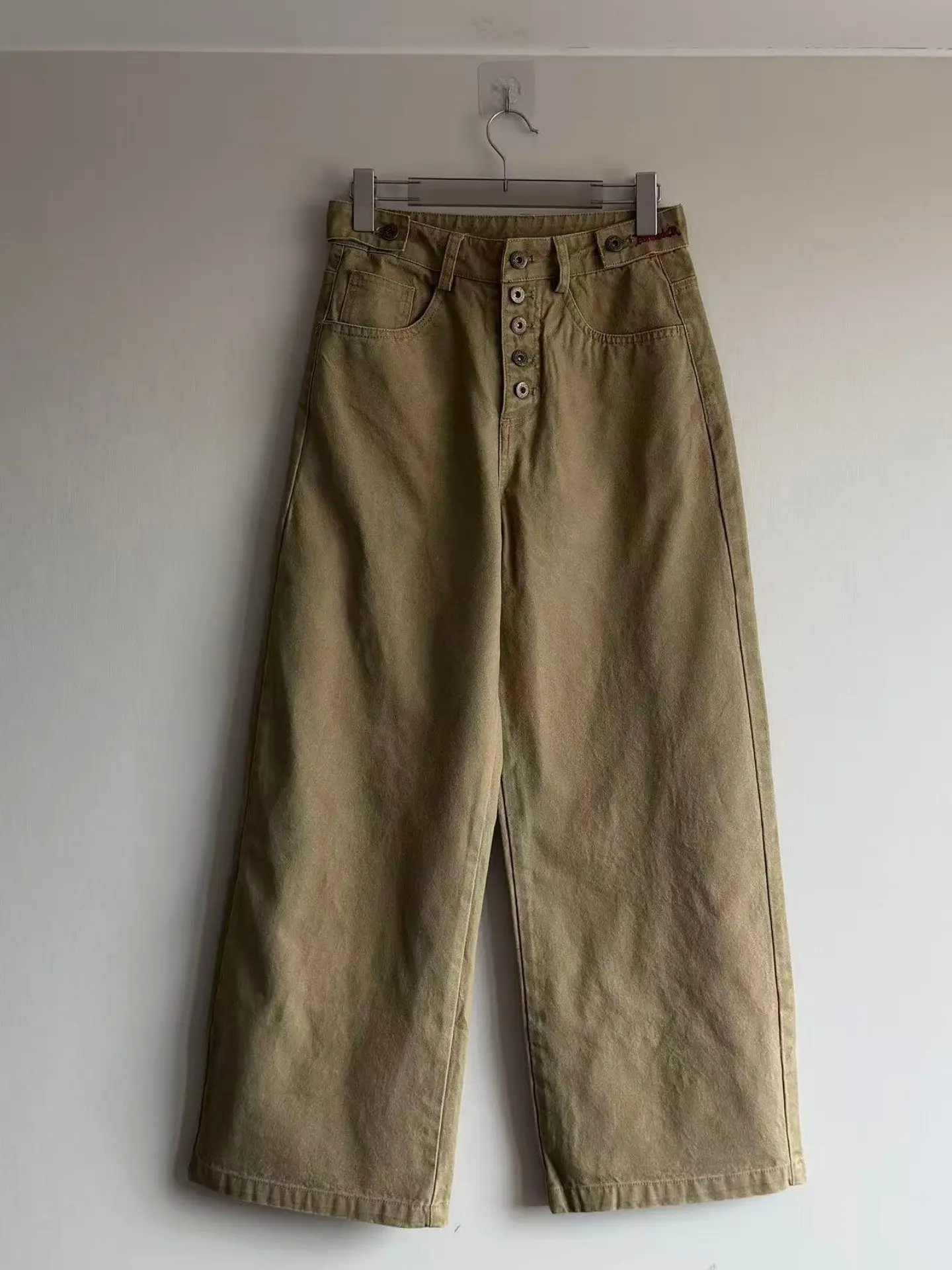 Khaki Adjustable Button Denim Jeans Men Women American Retro Design Wide Leg Workwear Pants High Waist Straight Cut Youth ...
Khaki Adjustable Button Denim Jeans Men Women American Retro Design Wide Leg Workwear Pants High Waist Straight Cut Youth ...