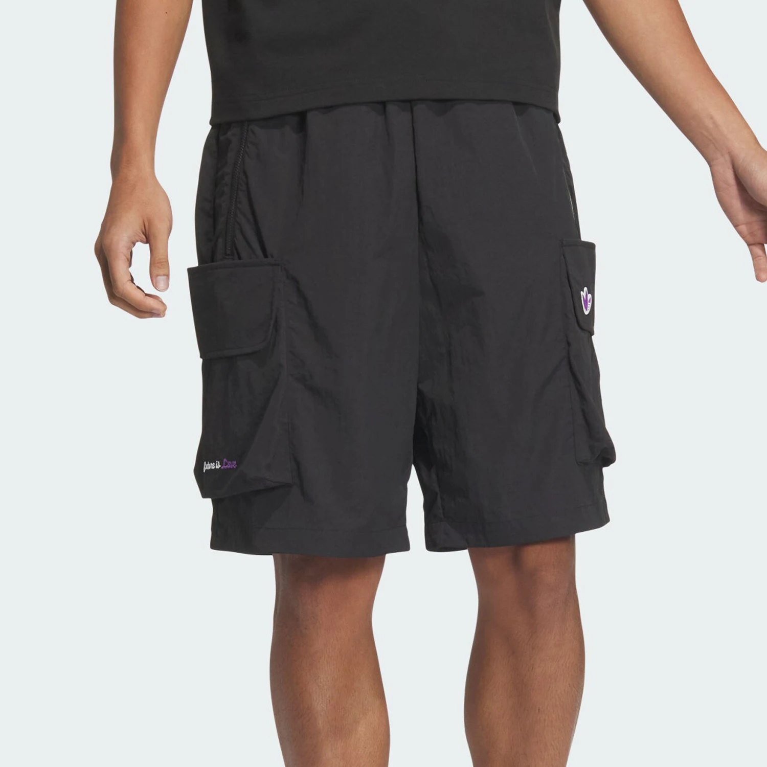 Официальные оригинальные мужские свободные спортивные шорты-карго Adidas JM2705
Официальные оригинальные мужские свободные спортивные шорты-карго Adidas JM2705