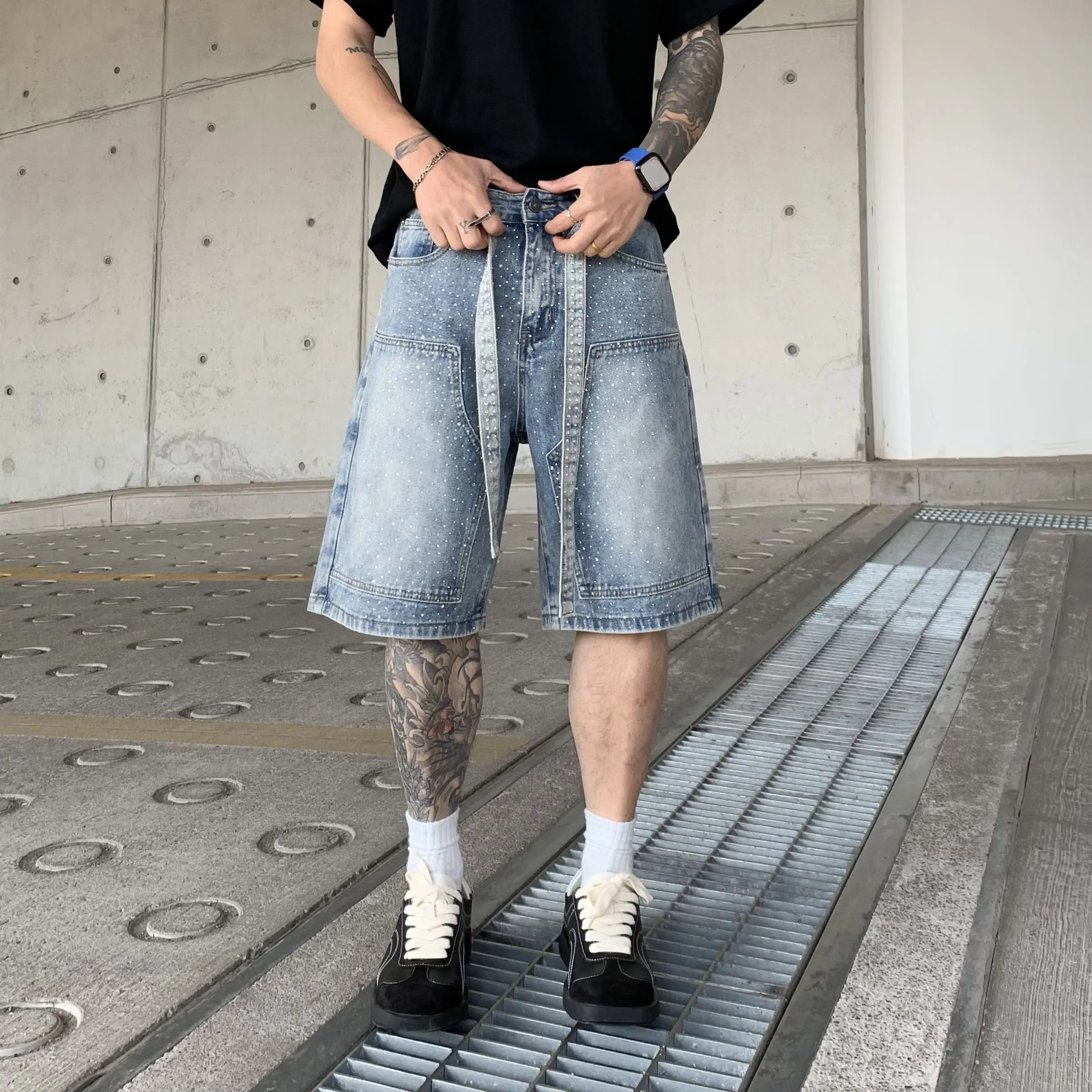 2025 Newest Summer Denim Shorts For Men Patchworks Rhinestones Street Wear Male's Fashion Shorts
2025 Newest Summer Denim Shorts For Men Patchworks Rhinestones Street Wear Male's Fashion Shorts