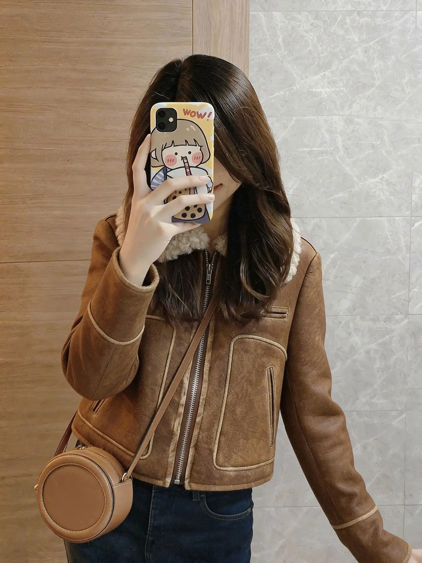 Корейская модная повседневная куртка свободного кроя с меховым воротником, универсальная осенне-зимняя верхняя одежда для женщин
Корейская модная повседневная куртка свободного кроя с меховым воротником, универсальная осенне-зимняя верхняя одежда для женщин