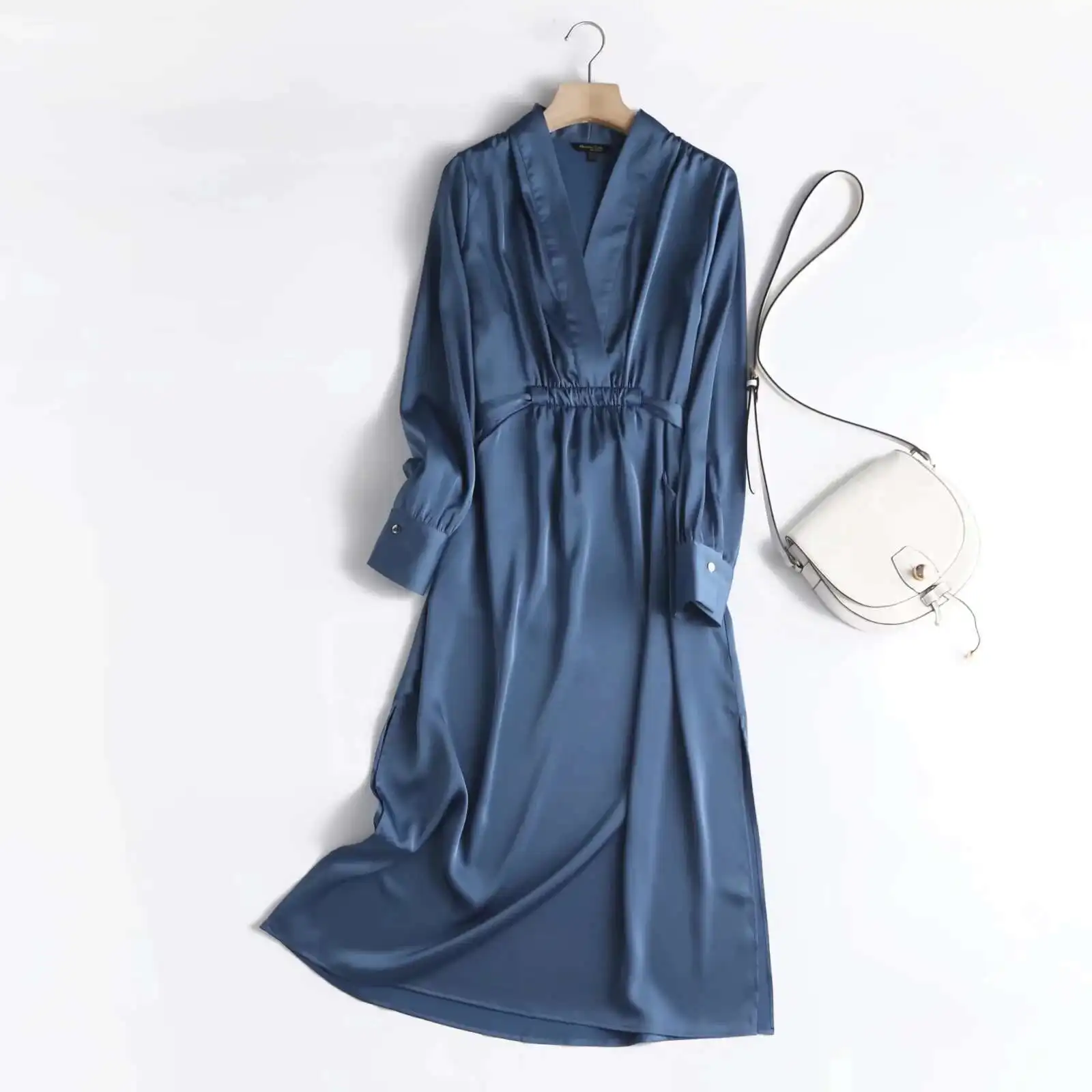 Maxdutti Autumn Loosedress Wome Elegant Midi Dress Women England Style Fashion Simple Satin V-Neck Party N Long Dresses Vestidos
Maxdutti Autumn Loosedress Wome Elegant Midi Dress Women England Style Fashion Simple Satin V-Neck Party N Long Dresses Vestidos