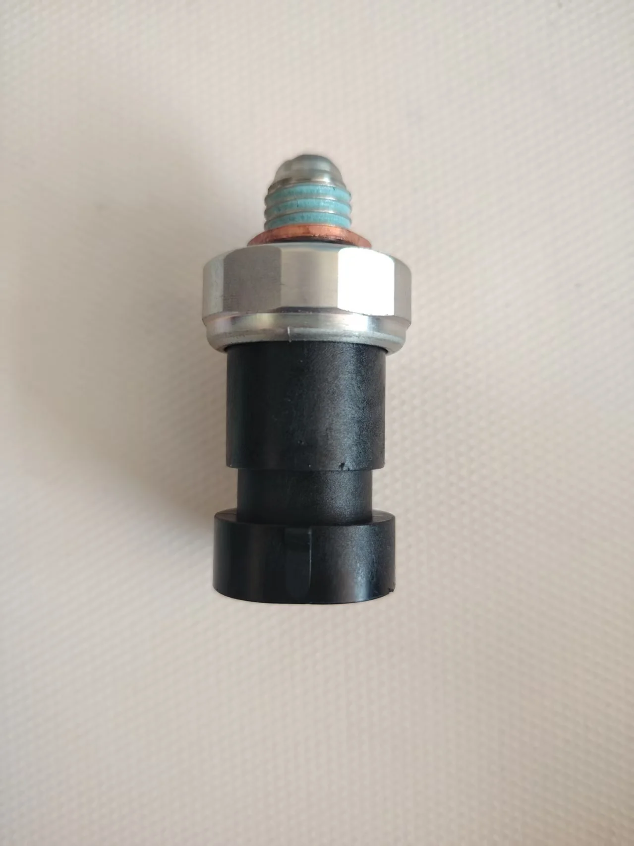 12637009 12635992 24577642 12610185 Oil Pressure Sensor Oil Sensing Plug Suitable for Buick and Chevrolet Models
12637009 12635992 24577642 12610185 Oil Pressure Sensor Oil Sensing Plug Suitable for Buick and Chevrolet Models
