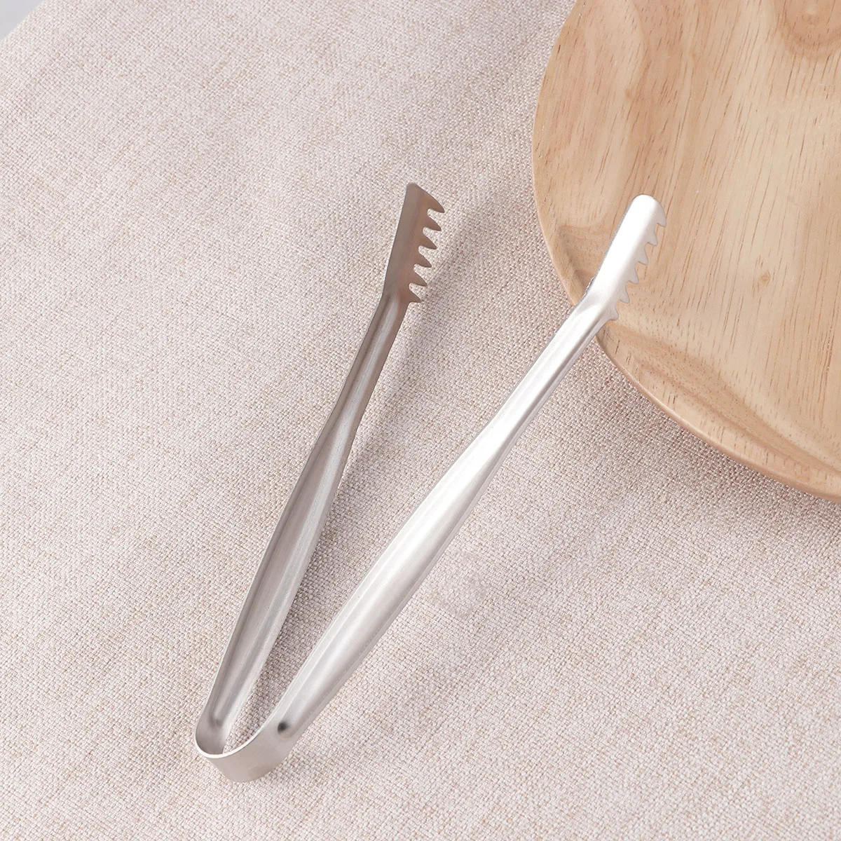 4 pcs 15Cm Stainless Steel Food Serving Tongs Rustproof Heat Resistant Bread Clip Ice Cube Tongs For Home Bar Buffet Outdoor
4 pcs 15Cm Stainless Steel Food Serving Tongs Rustproof Heat Resistant Bread Clip Ice Cube Tongs For Home Bar Buffet Outdoor