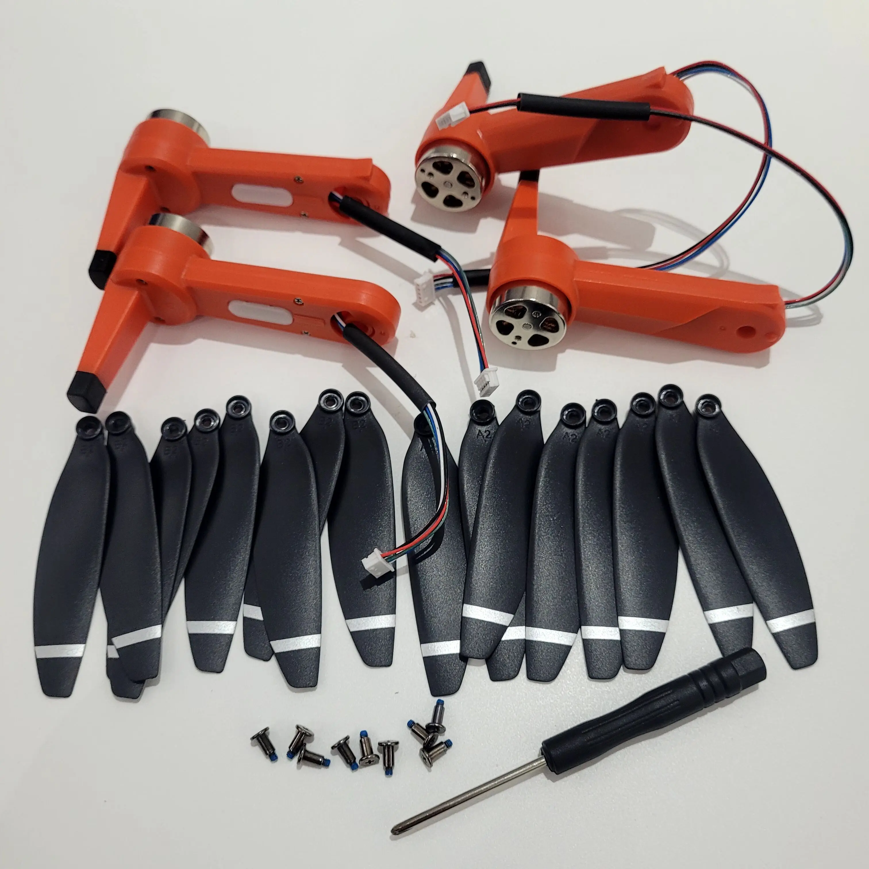 Полный набор рычагов с 16 шт. оригинальными пропеллерами для L900 PRO GPS RC Drone LYZRC L900PRO Quadcopter Motor Arm Blade Аксессуары
Полный набор рычагов с 16 шт. оригинальными пропеллерами для L900 PRO GPS RC Drone LYZRC L900PRO Quadcopter Motor Arm Blade Аксессуары