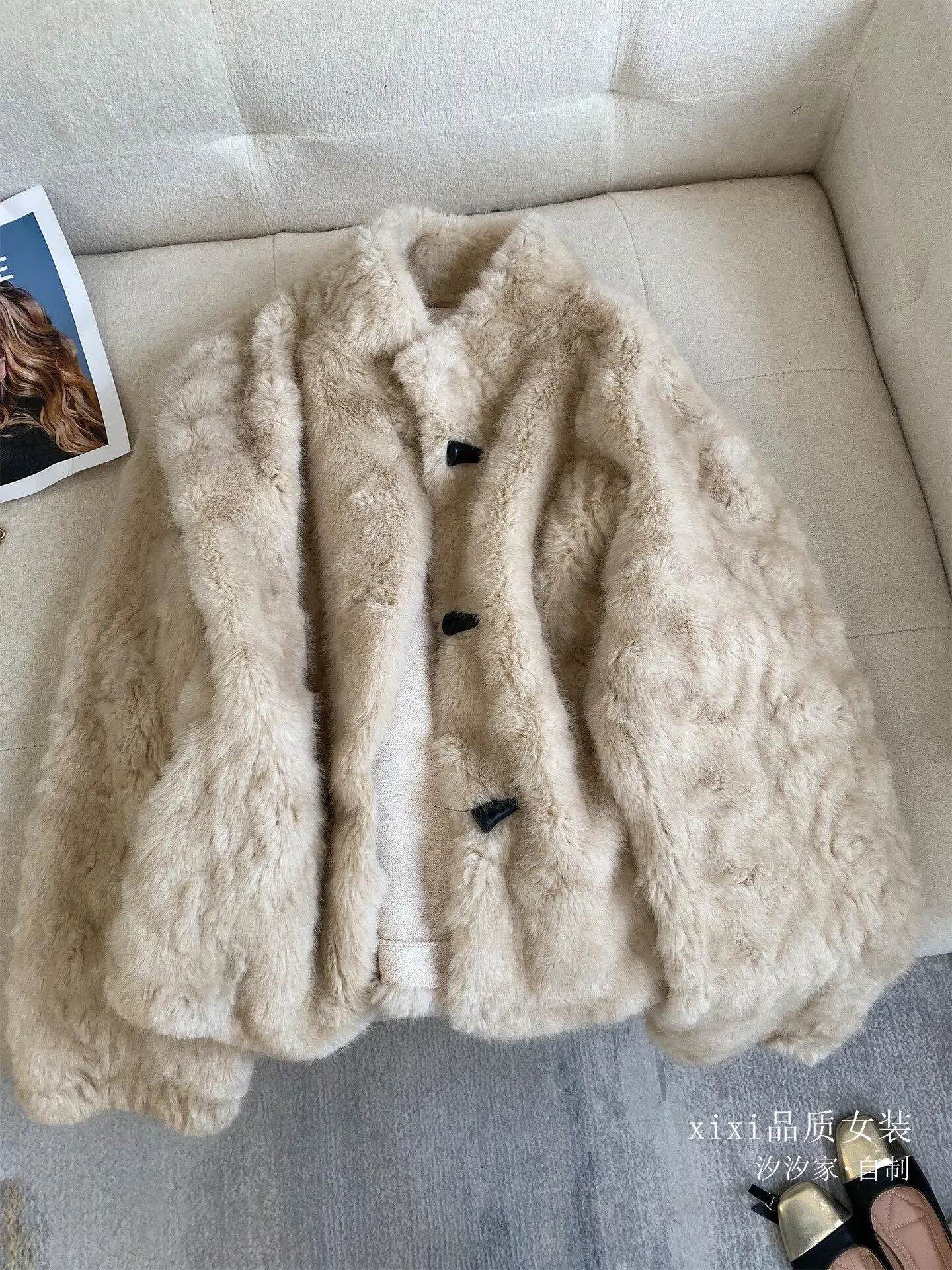 New apricot Stand up collar lamb wool jacket, smooth plush, warm and thick top Coats
New apricot Stand up collar lamb wool jacket, smooth plush, warm and thick top Coats