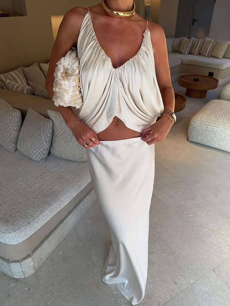 HH элегантный шелковый атласный текстурированный морщинистый топ на бретельках для женщин, летняя мода, без рукавов, с v-образным вырезом и открытой спиной, модные однотонные топы
HH элегантный шелковый атласный текстурированный морщинистый топ на бретельках для женщин, летняя мода, без рукавов, с v-образным вырезом и открытой спиной, модные однотонные топы