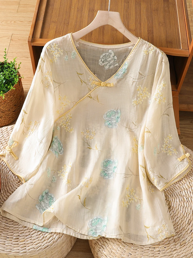 Retro Chinese Embroidered Shirt Loose Fit Seven Sleeve V-Neck Top for plus Size Women Summer New Style Casual Cotton Blend
Retro Chinese Embroidered Shirt Loose Fit Seven Sleeve V-Neck Top for plus Size Women Summer New Style Casual Cotton Blend