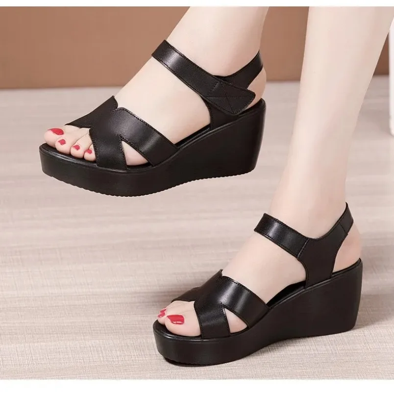 2025 Small Plus Size 33-43 Soft Leather Shoes Women Med Heels Wedges Sandals Summer Thick Platform Sandals Office Beach Mom
2025 Small Plus Size 33-43 Soft Leather Shoes Women Med Heels Wedges Sandals Summer Thick Platform Sandals Office Beach Mom