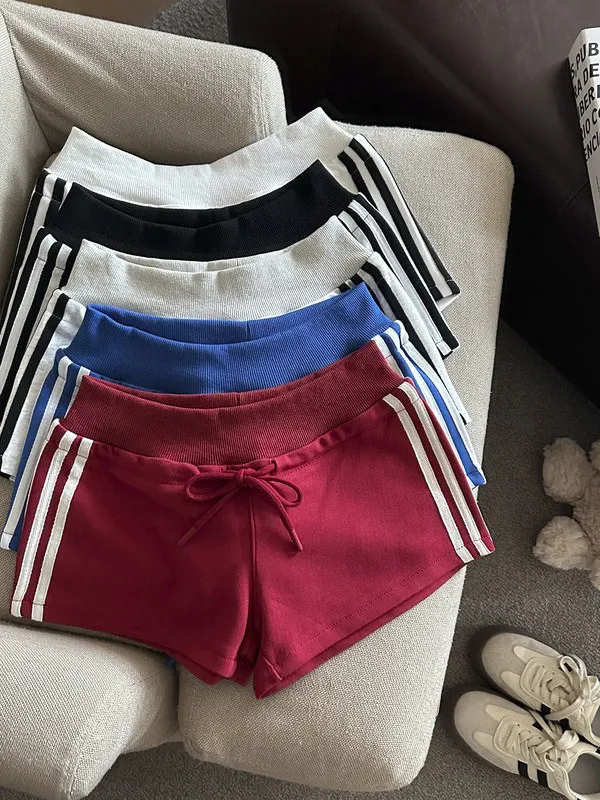 High Waist Striped Sports Shorts Women's Summer Loose Straight Casual Pants Commute Versatile Hot Pants Korean Style Polyeste...
High Waist Striped Sports Shorts Women's Summer Loose Straight Casual Pants Commute Versatile Hot Pants Korean Style Polyeste...