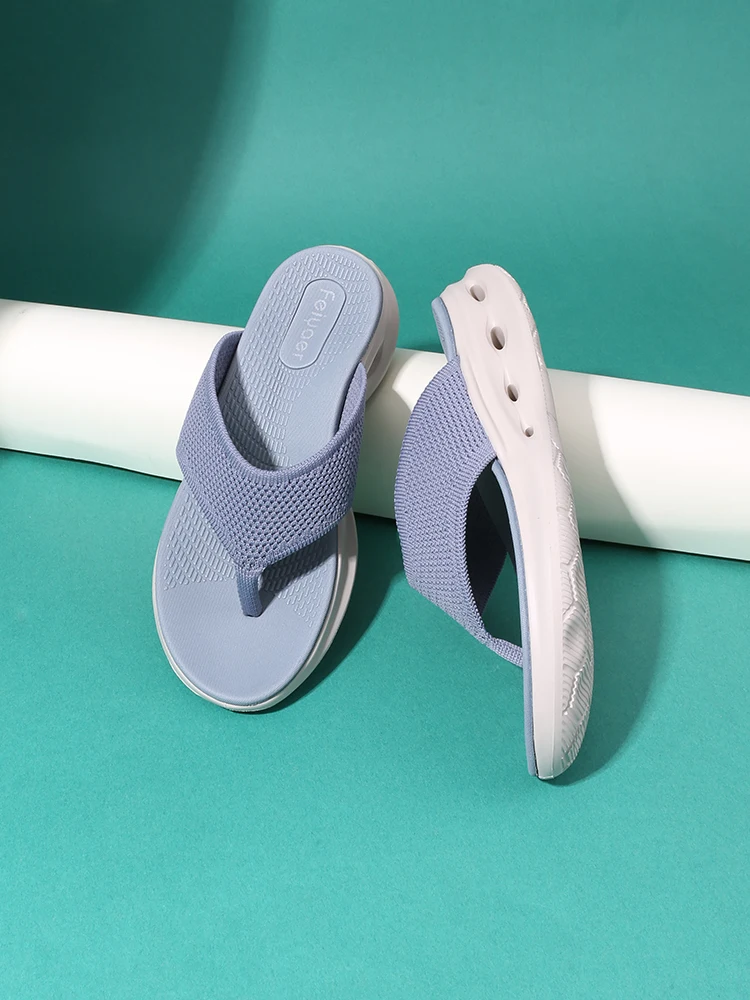 Новые нескользящие легкие быстросохнущие праздничные пляжные женские тапочки с мягкой нижней частью с зажимом для влажной воды
Новые нескользящие легкие быстросохнущие праздничные пляжные женские тапочки с мягкой нижней частью с зажимом для влажной воды