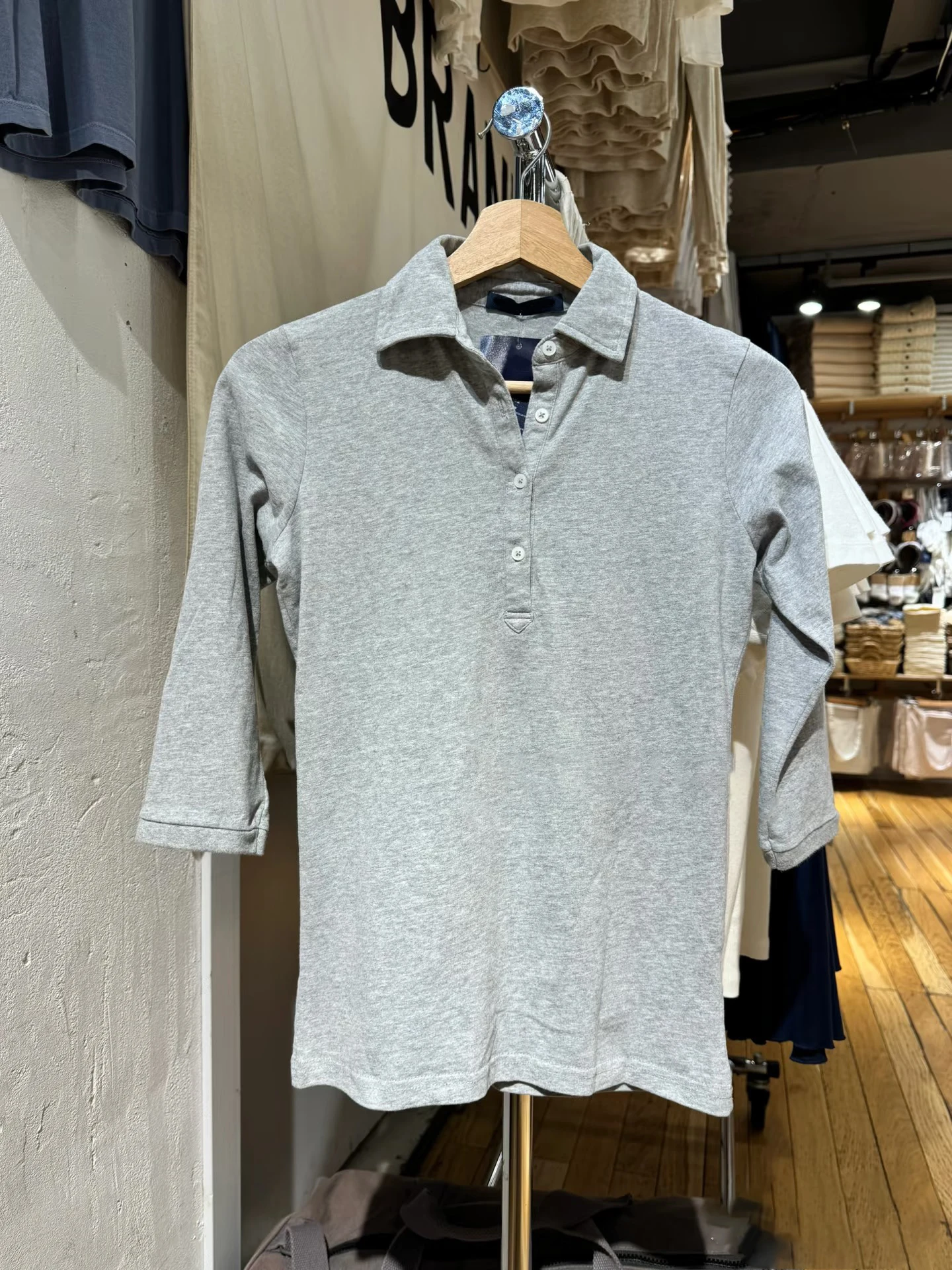 Four Buttons Gray Slim T-shirts For Women Turndown Collar Three Quarter Polo Shirts Autumn Preppy Style Simple Basic Tops Tees
Four Buttons Gray Slim T-shirts For Women Turndown Collar Three Quarter Polo Shirts Autumn Preppy Style Simple Basic Tops Tees