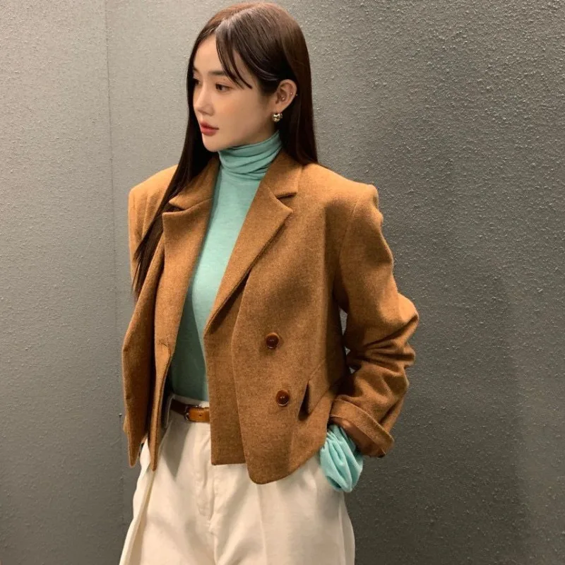 Women's Autumn Winter Short Wool Coat Jacket Removable Collar Woolen Blazer Overcoat Female Warm Outerwear Stylish Tops
Women's Autumn Winter Short Wool Coat Jacket Removable Collar Woolen Blazer Overcoat Female Warm Outerwear Stylish Tops