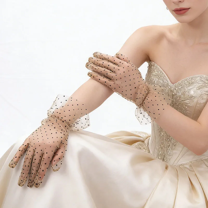 Women Sexy Transparentes Dot Mesh Tulle Gloves Wedding Bride Dress Gloves Thin Prom Party Dancing Dress Accessories
Women Sexy Transparentes Dot Mesh Tulle Gloves Wedding Bride Dress Gloves Thin Prom Party Dancing Dress Accessories