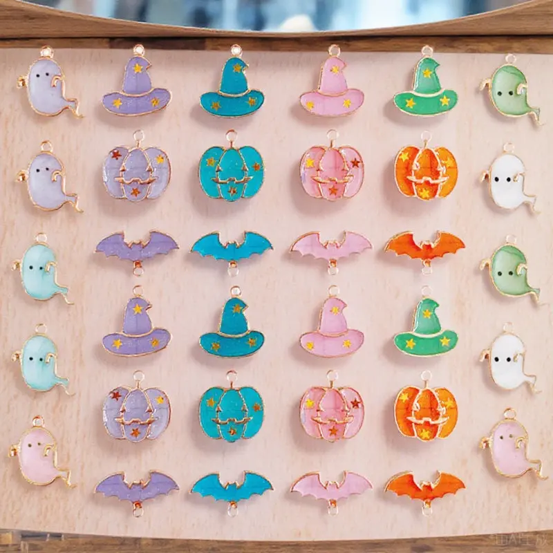 Креативные подвески из сплава для Хэллоуина с узорами тыквы, призрака и шляпы для самостоятельного изготовления серег, ожерелий, браслетов на ногу, декора. Подвески из сплава для Хэллоуина.
Креативные подвески из сплава для Хэллоуина с узорами тыквы, призрака и шляпы для самостоятельного изготовления серег, ожерелий, браслетов на ногу, декора. Подвески из сплава для Хэллоуина.