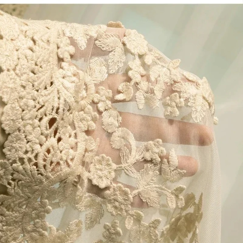 New French Embroidered Velvet Curtains Living Room Bedroom American Retro Milk Tea Color Floor-to-ceiling Windows
New French Embroidered Velvet Curtains Living Room Bedroom American Retro Milk Tea Color Floor-to-ceiling Windows