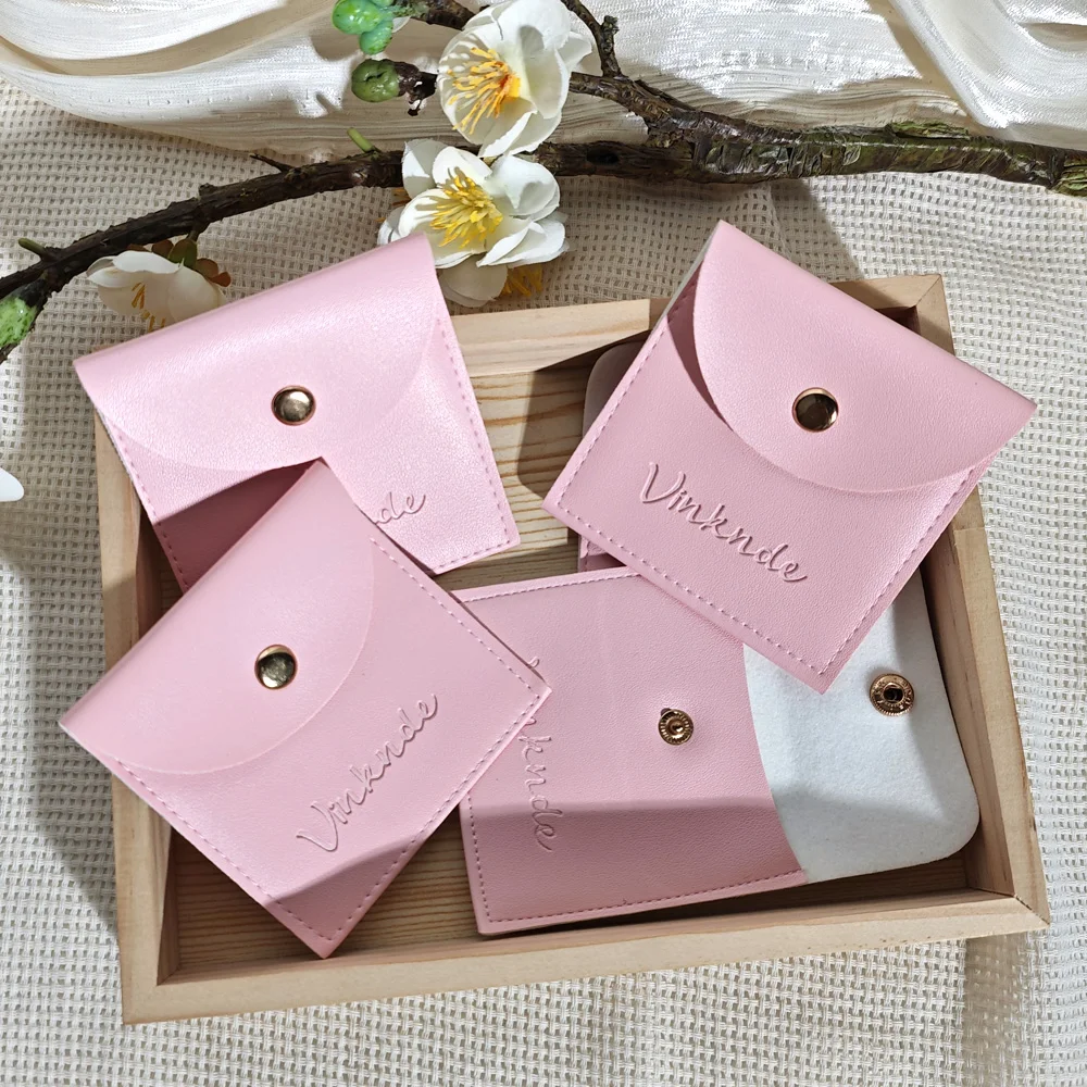 Portable PU Leather Jewellery Bag with Snap Closure Customized logo Earrings Rings Bracelets Storage Gift Wrapping Jewelry Pouch
Portable PU Leather Jewellery Bag with Snap Closure Customized logo Earrings Rings Bracelets Storage Gift Wrapping Jewelry Pouch