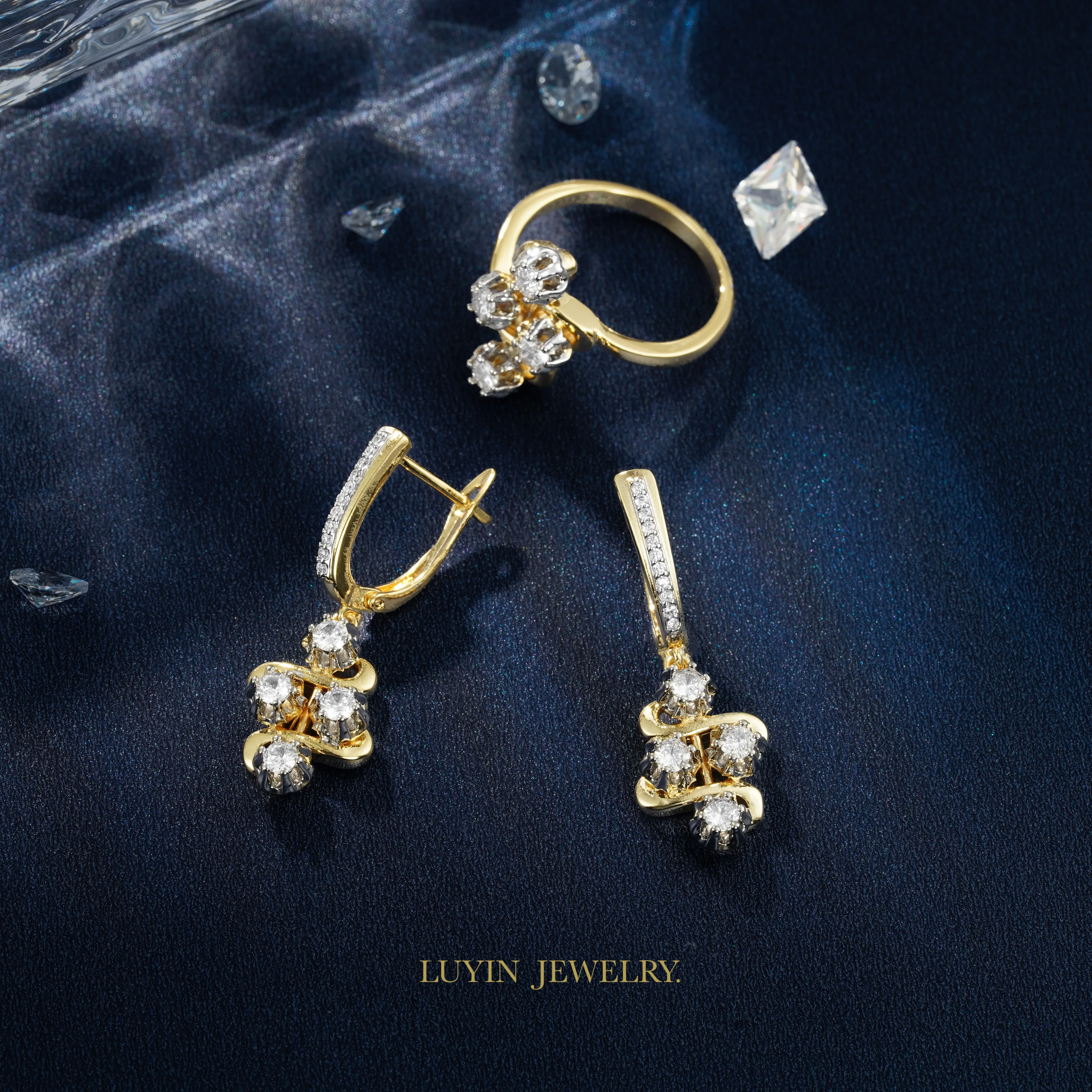 LUYIN Selected Simple Style Brilliant Zircon Earrings Ring Set For Women Copper Plated 14K Gold Color Party Wedding Fine Gifts
LUYIN Selected Simple Style Brilliant Zircon Earrings Ring Set For Women Copper Plated 14K Gold Color Party Wedding Fine Gifts