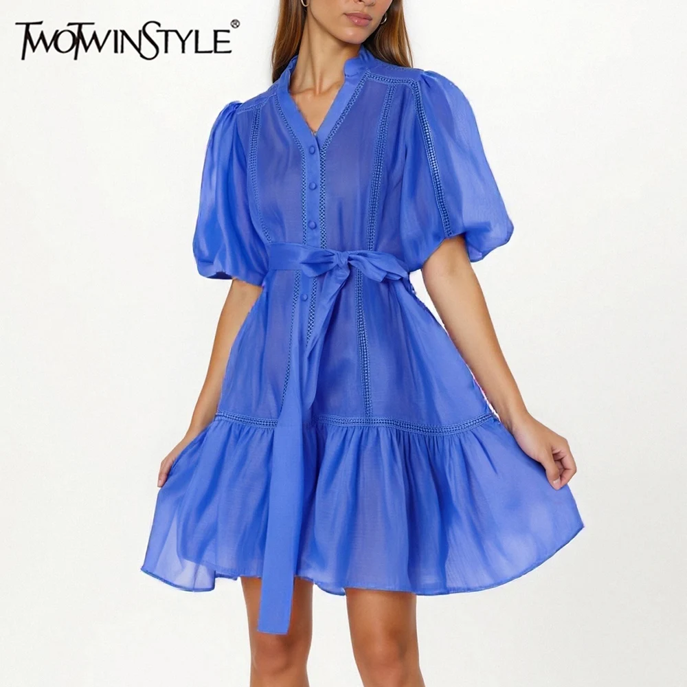 TWOTWINSTYLE Solid Loose Spliced Single Breasted Dresses for Women V Neck Half Sleeves Patchwork Lace Up Dress Female Clothing
TWOTWINSTYLE Solid Loose Spliced Single Breasted Dresses for Women V Neck Half Sleeves Patchwork Lace Up Dress Female Clothing