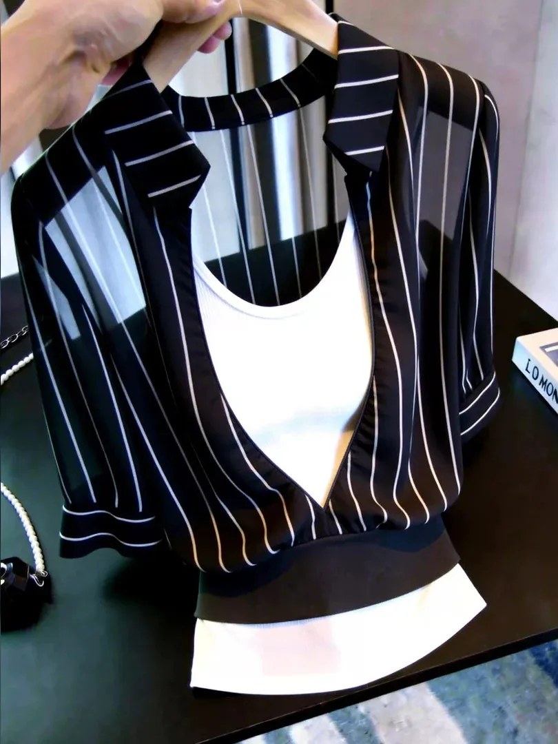 Black Stripe Casual Shirt Women's Inner Two-Piece Set Summer New Design Commute Fashion French Style Short Sleeve Turn-down C...
Black Stripe Casual Shirt Women's Inner Two-Piece Set Summer New Design Commute Fashion French Style Short Sleeve Turn-down C...