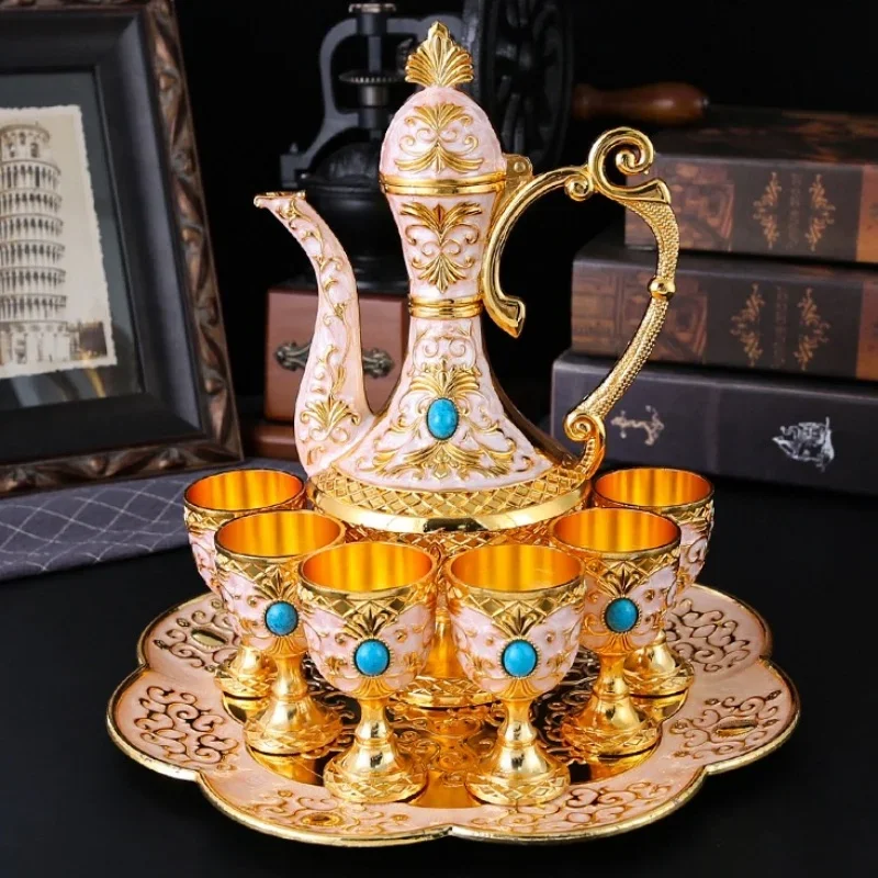 Европейский винный набор, набор стекол для домашнего вина из сплава, изысканный винтажный бокал для вина, украшение для домашней гостиной, 1 комплект
Европейский винный набор, набор стекол для домашнего вина из сплава, изысканный винтажный бокал для вина, украшение для домашней гостиной, 1 комплект