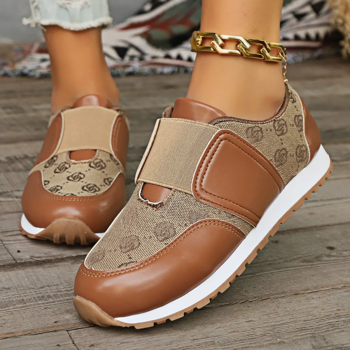 Sports style casual shoes women's new autumn retro sports large size round head comfortable flat shoes
Sports style casual shoes women's new autumn retro sports large size round head comfortable flat shoes