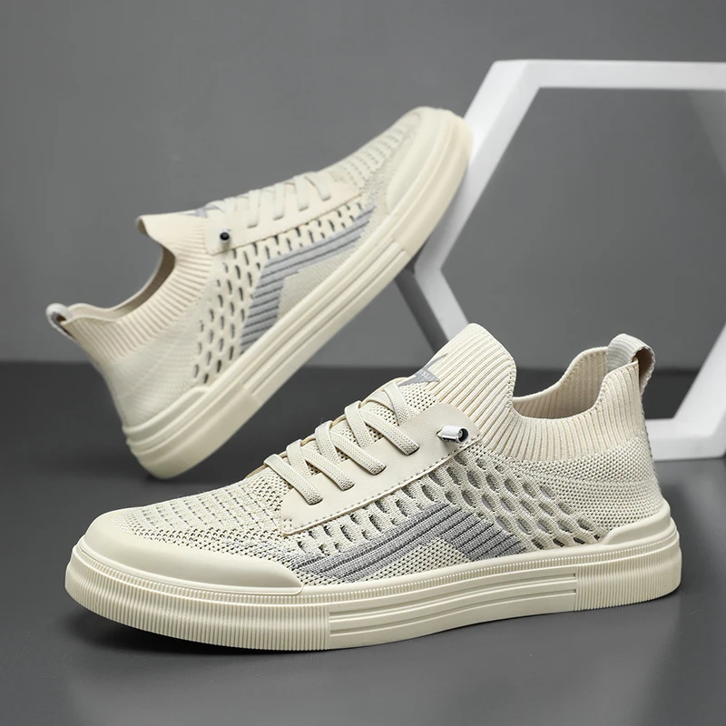 Men's Summer Lightweight Casual Flying Knit Shoes Breathable Soft Bottom Sports Board Shoes Suitable for Work And Leisure
Men's Summer Lightweight Casual Flying Knit Shoes Breathable Soft Bottom Sports Board Shoes Suitable for Work And Leisure