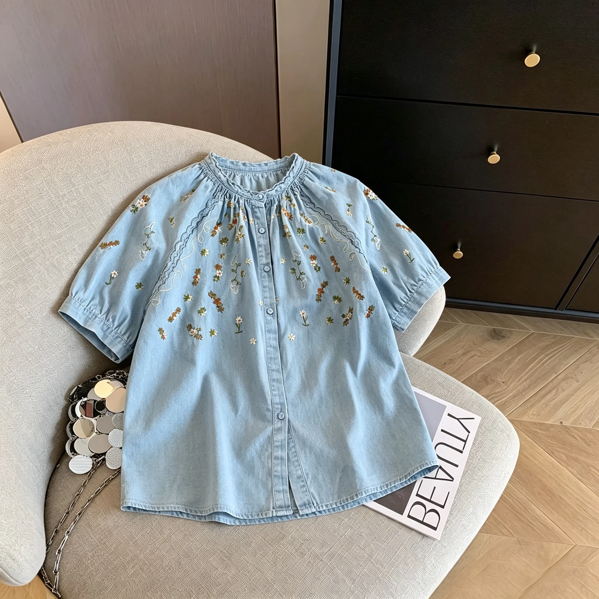 Retro Washed Light Blue Floral Embroidery Denim Shirt Women Summer Sweet Loose Versatile Top Casual Style Short Sleeve round ...
Retro Washed Light Blue Floral Embroidery Denim Shirt Women Summer Sweet Loose Versatile Top Casual Style Short Sleeve round ...