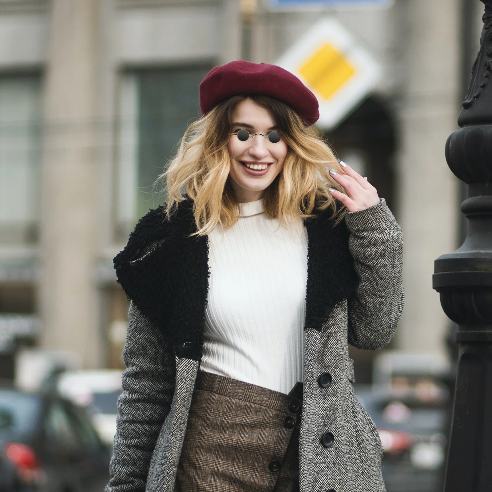 Punk Sunglasses Vintage Round Metal Circle Frame Uv Protection for Men Women Retro Punk Style Party
Punk Sunglasses Vintage Round Metal Circle Frame Uv Protection for Men Women Retro Punk Style Party