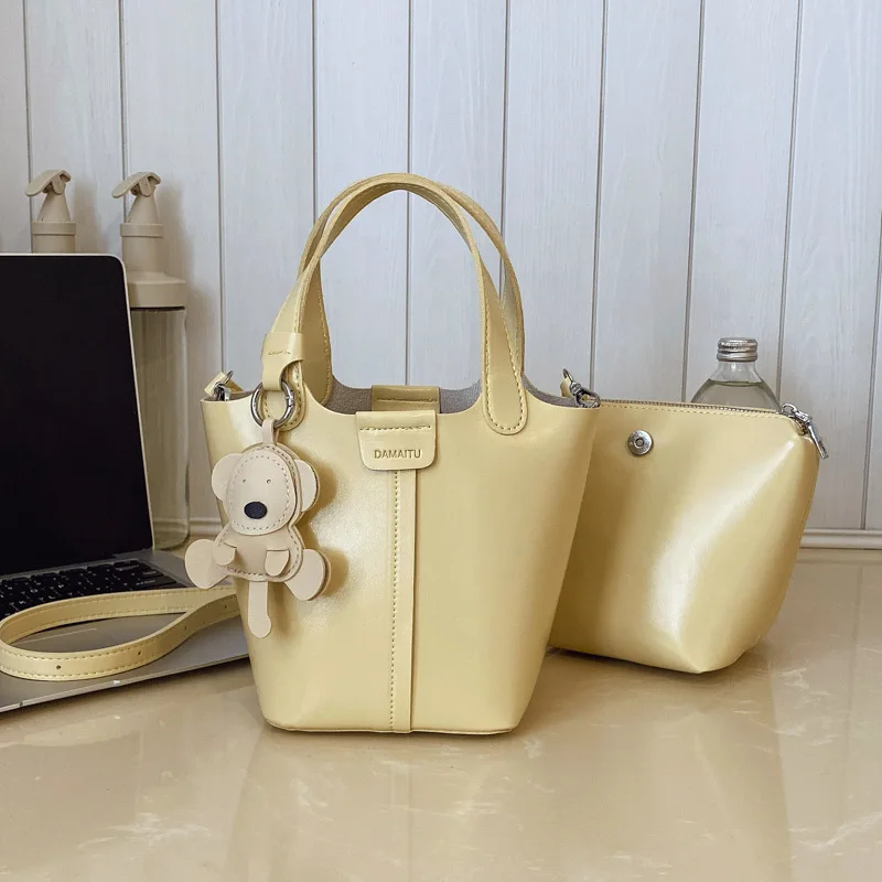 2025 Vintage Bucket Handbag for Women Minimalist Shoulder Crossbody Purse Fashionable Handbag
2025 Vintage Bucket Handbag for Women Minimalist Shoulder Crossbody Purse Fashionable Handbag