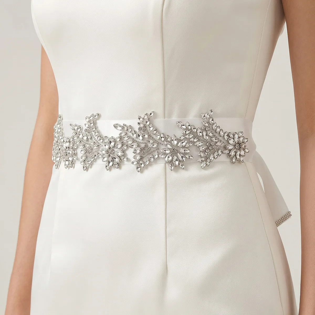 SLBRIDAL Wedding Accessories Crystal Bridal Belt Satin Rhinestones Pearls Prom Dress Belt Wedding Ribbon Sash Bridesmaids Women
SLBRIDAL Wedding Accessories Crystal Bridal Belt Satin Rhinestones Pearls Prom Dress Belt Wedding Ribbon Sash Bridesmaids Women
