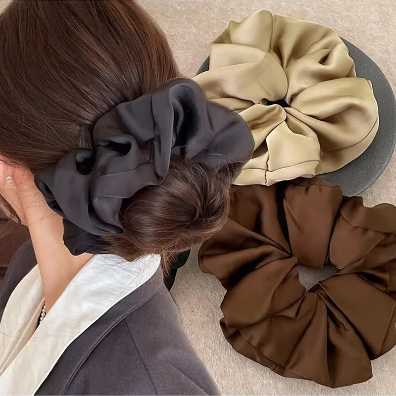 Korea Retro Oversized Satin Head Rope Elastic Solid Color Silk Hair Rubber Bands Ponytail Holder Hair Ring Accessories Headwear
Korea Retro Oversized Satin Head Rope Elastic Solid Color Silk Hair Rubber Bands Ponytail Holder Hair Ring Accessories Headwear