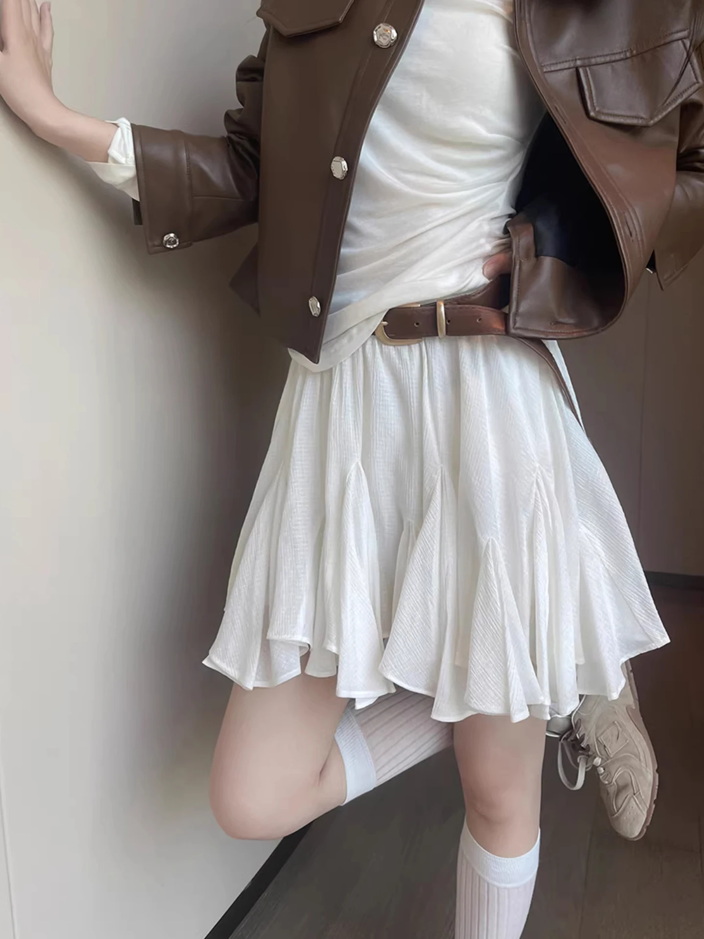 High Waist A-Line Skirt Women's Summer New Style White Asymmetrical Pleated Slimming Elastic Waist Short Skirt
High Waist A-Line Skirt Women's Summer New Style White Asymmetrical Pleated Slimming Elastic Waist Short Skirt