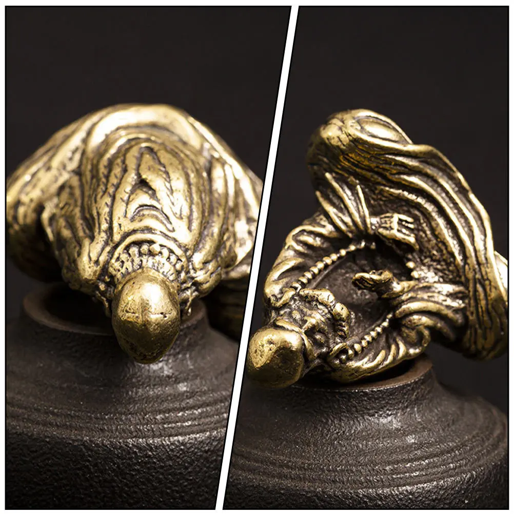 1pc Bodhidharma Brass Statue Home Decor Desktop Ornament Design Delicate Craft Auspicious Gift Creative Brass Adornment
1pc Bodhidharma Brass Statue Home Decor Desktop Ornament Design Delicate Craft Auspicious Gift Creative Brass Adornment