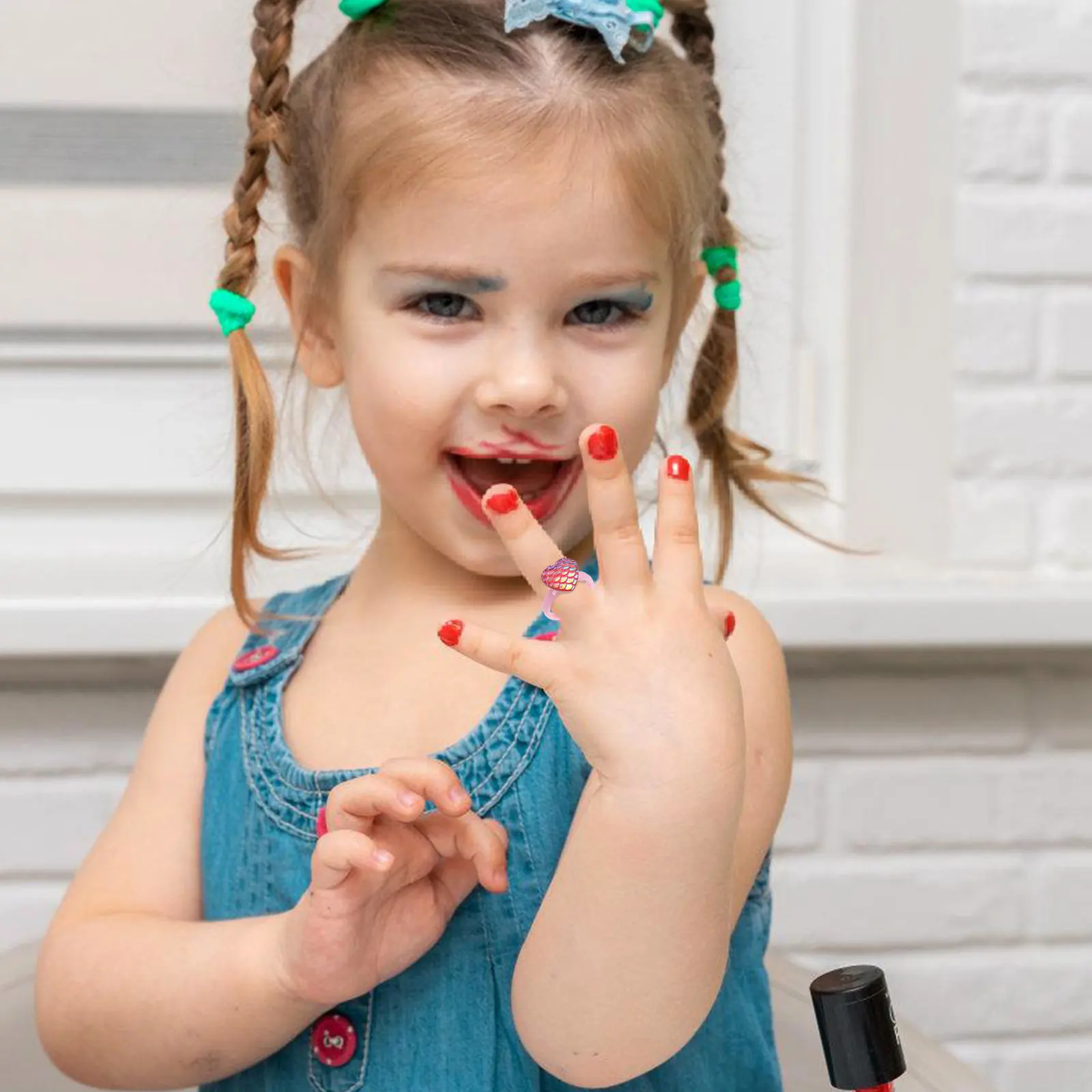 Набор украшений для девочек: ожерелье с ракушкой русалки, жемчужный браслет, заколки для волос с бантиками, серьги, кольцо. Милые аксессуары для нарядов.
Набор украшений для девочек: ожерелье с ракушкой русалки, жемчужный браслет, заколки для волос с бантиками, серьги, кольцо. Милые аксессуары для нарядов.