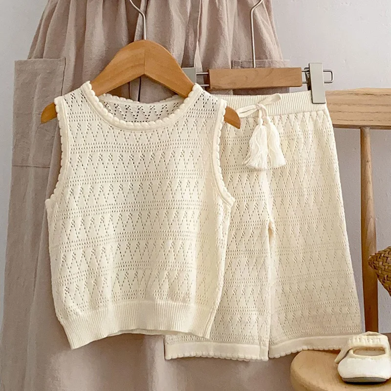 Children Clothing Suit Sleeveless Solid Color Knitting Hollowed Out Vest+Pants Baby Girl Knitting Clothes Set For Summer
Children Clothing Suit Sleeveless Solid Color Knitting Hollowed Out Vest+Pants Baby Girl Knitting Clothes Set For Summer