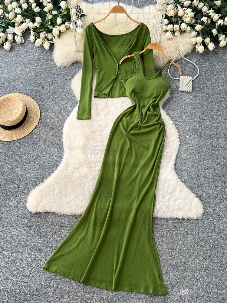 Korean version solid color elegant two-piece set women's spring new knitted cardigan slim fit high waist long skirt set
Korean version solid color elegant two-piece set women's spring new knitted cardigan slim fit high waist long skirt set