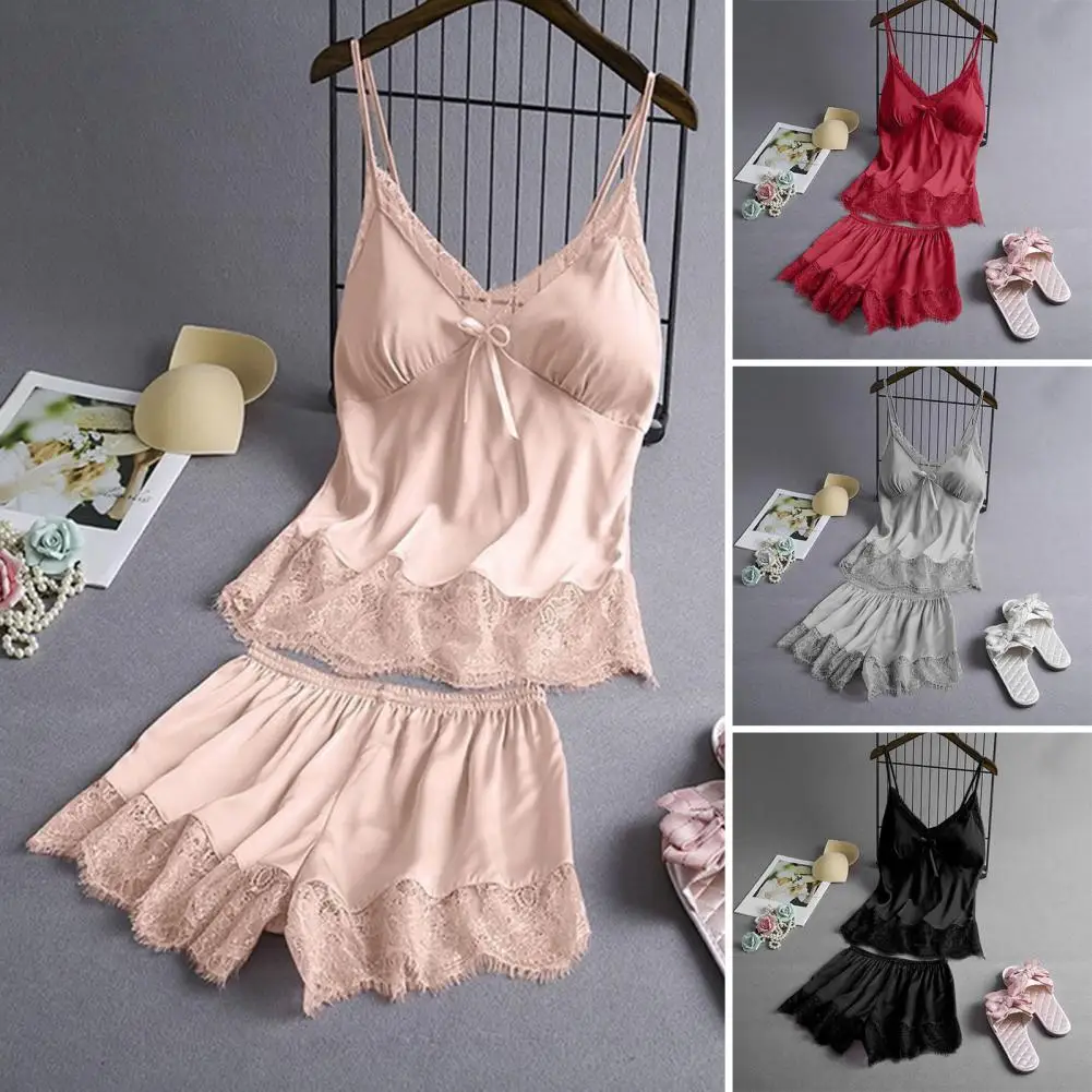 Women's Satin Pajamas Set Lace Cami Top And Shorts Two Piece Sleepwear Built-in Bra Simple Lounge Set
Women's Satin Pajamas Set Lace Cami Top And Shorts Two Piece Sleepwear Built-in Bra Simple Lounge Set