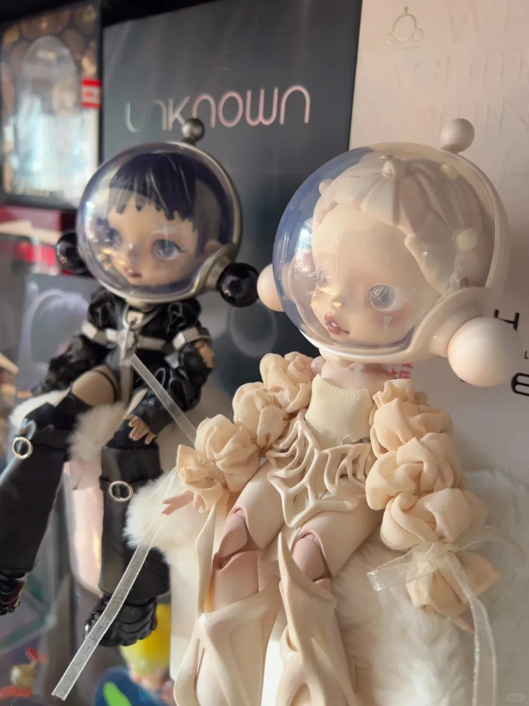 POP MART SKULLPANDA Big Family Dark Star White Dew DUCATI 1/8 BJD Cute and Exquisite Toy Creative Collection Display Item Gift
POP MART SKULLPANDA Big Family Dark Star White Dew DUCATI 1/8 BJD Cute and Exquisite Toy Creative Collection Display Item Gift
