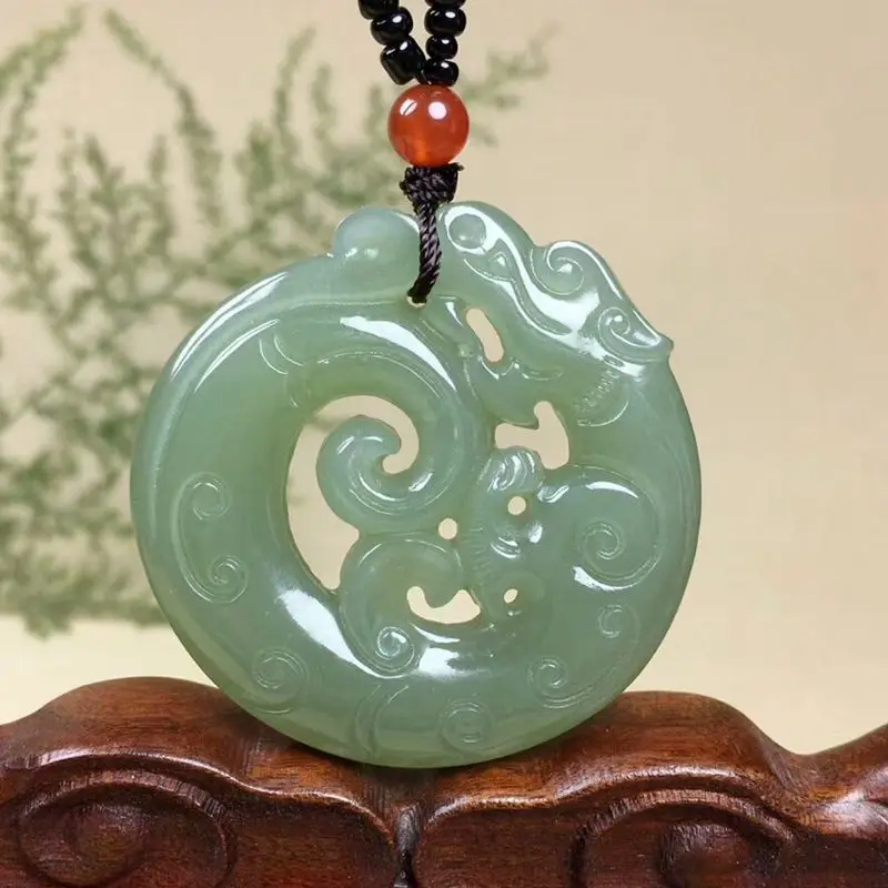 Natural Oil Green Hetian Hollow Jade Pendant Versatile Unisex Travels World Hanging Ornament
Natural Oil Green Hetian Hollow Jade Pendant Versatile Unisex Travels World Hanging Ornament