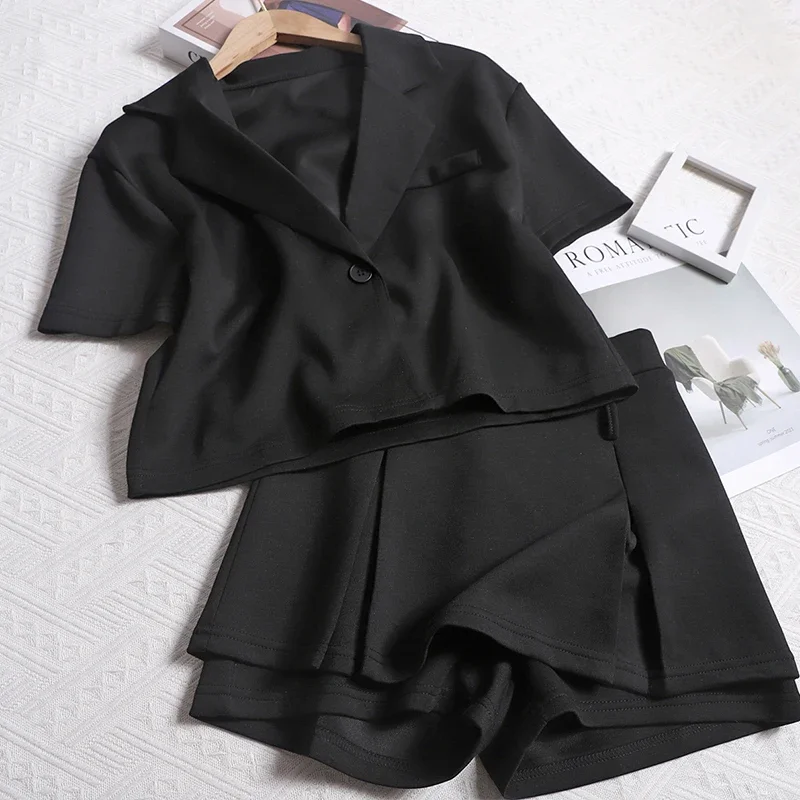 Woman Sleeved Button Solid Color Lapel Short Top+Stretch Shorts Slim Fit Design Suit Set Two-Piece Set Fashion New
Woman Sleeved Button Solid Color Lapel Short Top+Stretch Shorts Slim Fit Design Suit Set Two-Piece Set Fashion New