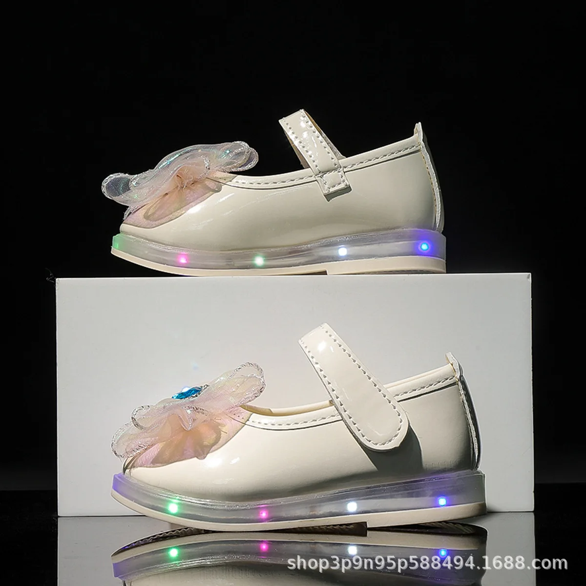New Spring Autumn Kids with Mary Jane Shoes Children Big Bow Casual Flats Shoe Girl Velcro LED-Light-up Square-toe Princess Shoe
New Spring Autumn Kids with Mary Jane Shoes Children Big Bow Casual Flats Shoe Girl Velcro LED-Light-up Square-toe Princess Shoe