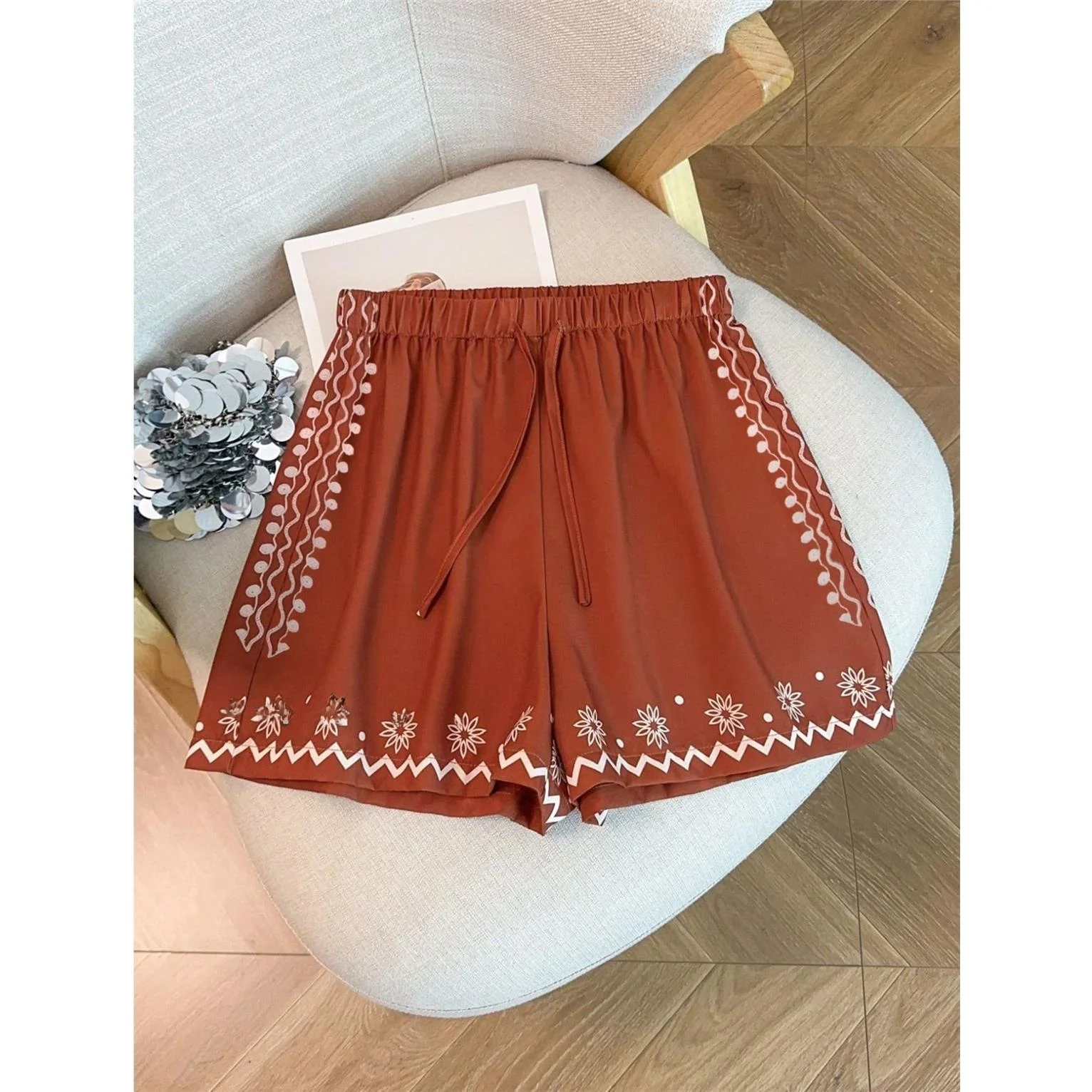 Casual Stripe Print Women's Shorts Elastic Waistband Polyester Fiber Low Waist Cleanfit Style No Brand Registered Trademark
Casual Stripe Print Women's Shorts Elastic Waistband Polyester Fiber Low Waist Cleanfit Style No Brand Registered Trademark