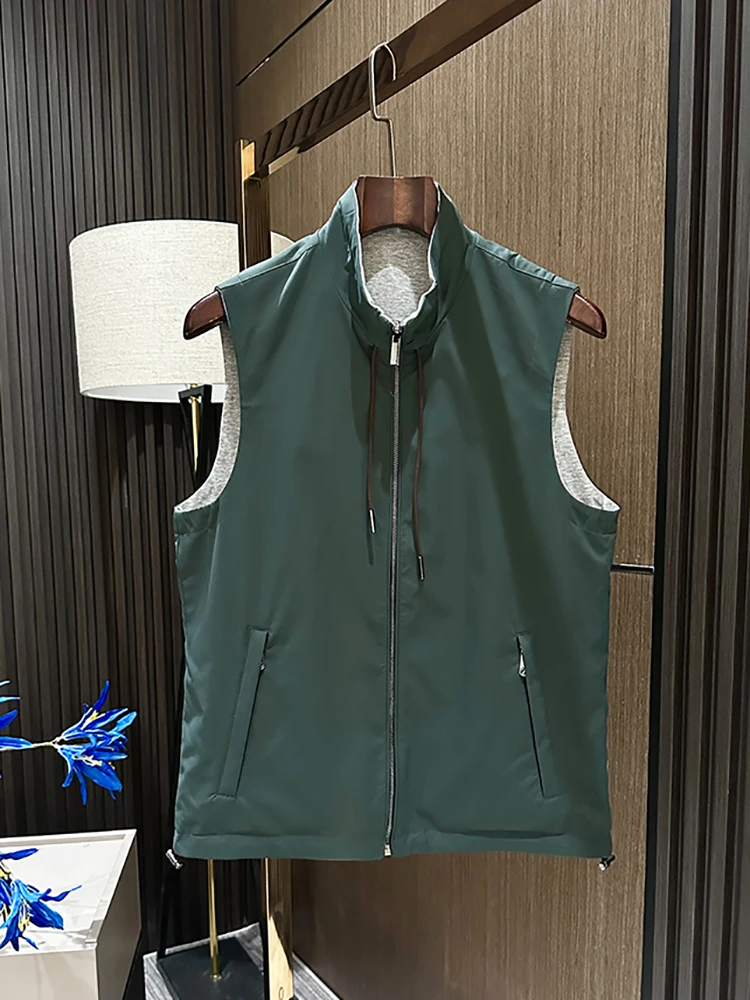 Waterproof anti-wrinkle spring and autumn new men's double-sided stand collar casual vest
Waterproof anti-wrinkle spring and autumn new men's double-sided stand collar casual vest