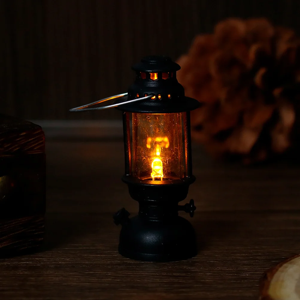 Mini Retro Kerosene Lamp Vintage Decor Black Light Xmas Tree Hanging Lantern Model Kids Toy Party Halloween Electronic Music
Mini Retro Kerosene Lamp Vintage Decor Black Light Xmas Tree Hanging Lantern Model Kids Toy Party Halloween Electronic Music