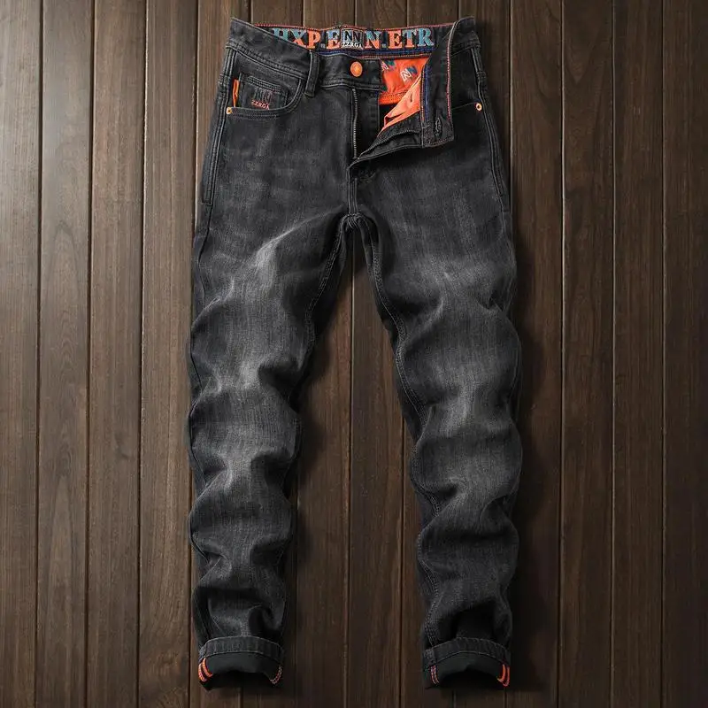 American retro-style slim-fit jeans for men, casual fashion pants with a straight cut and simple, versatile embroidery.
American retro-style slim-fit jeans for men, casual fashion pants with a straight cut and simple, versatile embroidery.