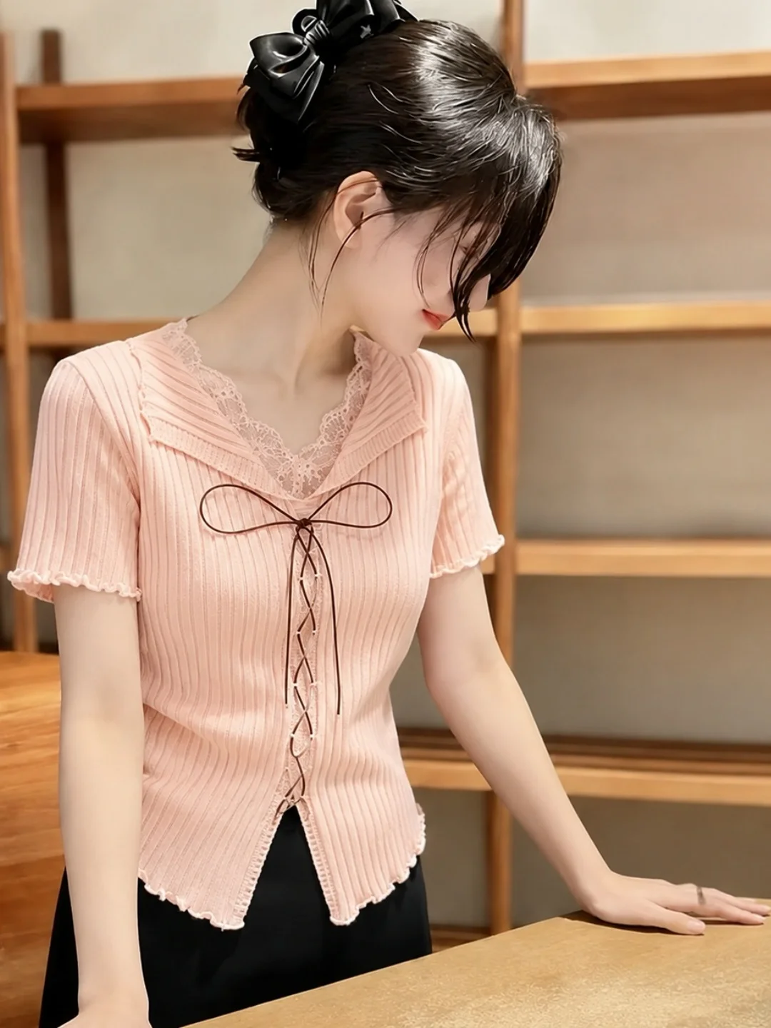 Korean Style Sweet Lace Splice Ice Silk Knitted Top Summer Fashionable Belted Slim Short Sleeve Shirt Straight Cut Commute
Korean Style Sweet Lace Splice Ice Silk Knitted Top Summer Fashionable Belted Slim Short Sleeve Shirt Straight Cut Commute