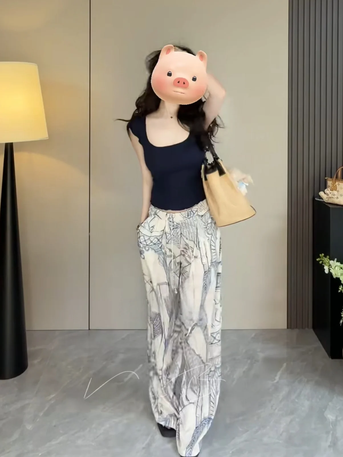 Elastic Printed T-Shirt Waist-Cinching Square-Neck Long Pants Two-Piece Set Women's Summer Fashion Casual Outfit from China
Elastic Printed T-Shirt Waist-Cinching Square-Neck Long Pants Two-Piece Set Women's Summer Fashion Casual Outfit from China