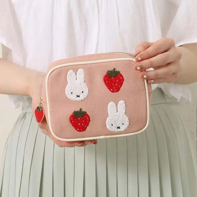 New Miffy Portable Embroidered Fashion Mouth Red Envelope Strawberry Cartoon Cute Pink Square Makeup Storage Bag Birthday Gifts
New Miffy Portable Embroidered Fashion Mouth Red Envelope Strawberry Cartoon Cute Pink Square Makeup Storage Bag Birthday Gifts